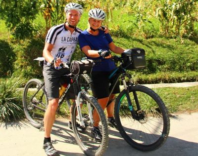 Diana & Gerben Cycling on the  tour with redspokes